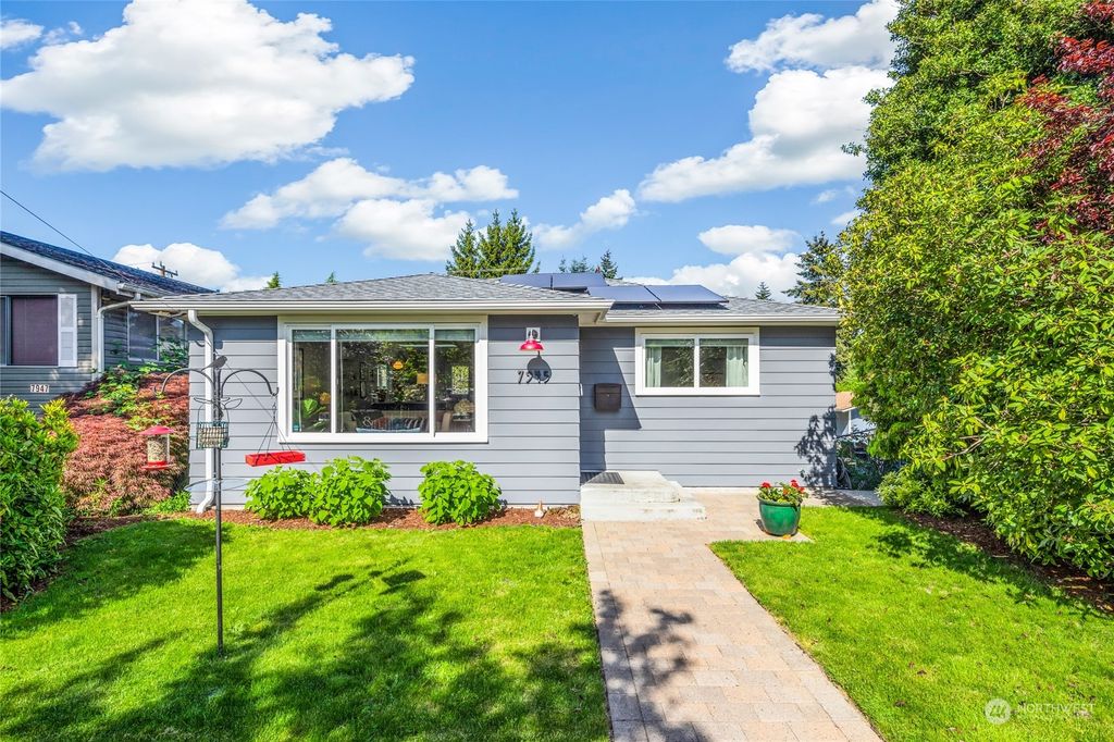 Photo of 7945 17th Avenue SW, Seattle, WA 98106 (MLS # 2068692)