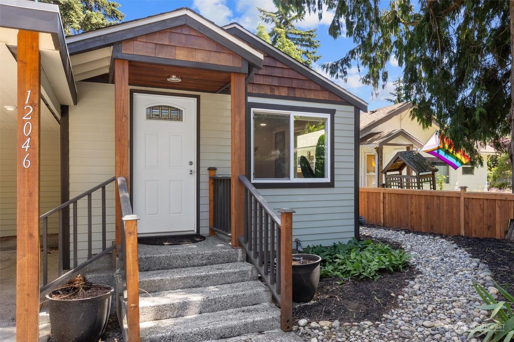 Photo of 12046 Hiram Place NE, Seattle, WA 98125 (MLS # 2251927)