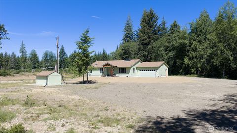 Photo of 1541 Kirkpatrick Road, Hoquiam, WA 98550 (MLS # 2545088)