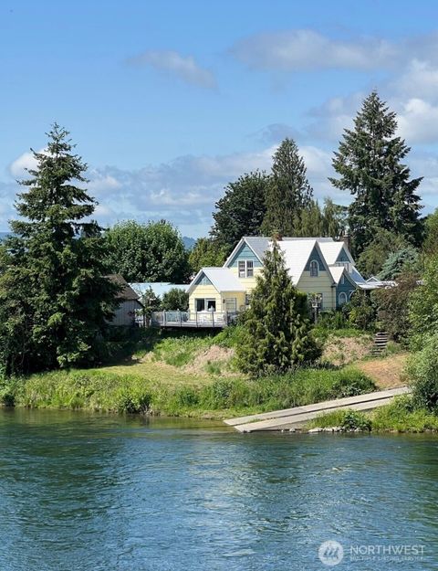 Photo of 19 Augustus Street, Toledo, WA 98591 (MLS # 2514756)