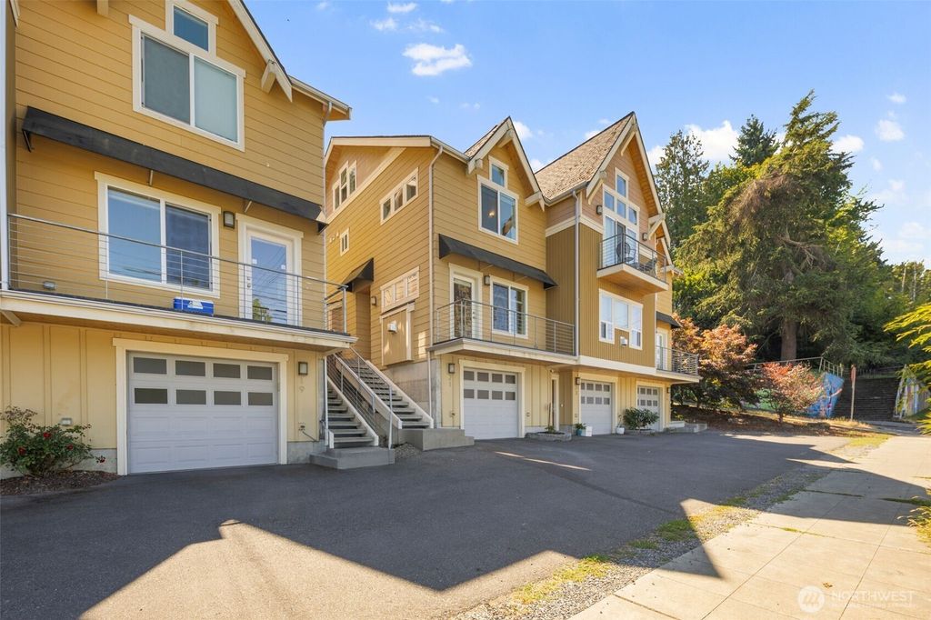 Photo of 21 W Florentia Street, Seattle, WA 98119 (MLS # 2428240)