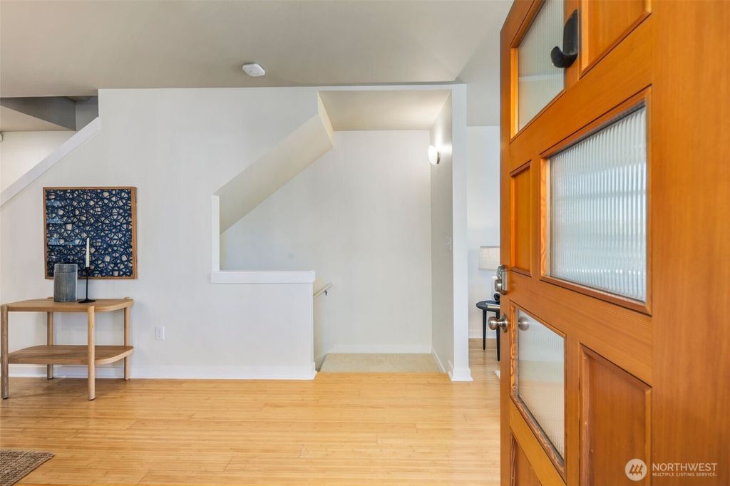 Photo of 21 W Florentia Street, Seattle, WA 98119 (MLS # 2428240)