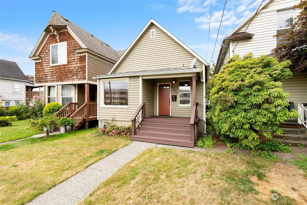 Photo of 2934 Cedar Street, Everett, WA 98201 (MLS # 2133148)