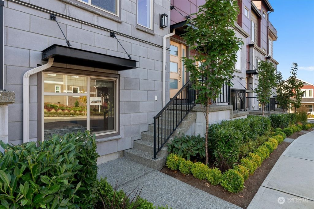 Photo of 553 NE Ellis Drive #1.4, Issaquah, WA 98029 (MLS # 2026706)