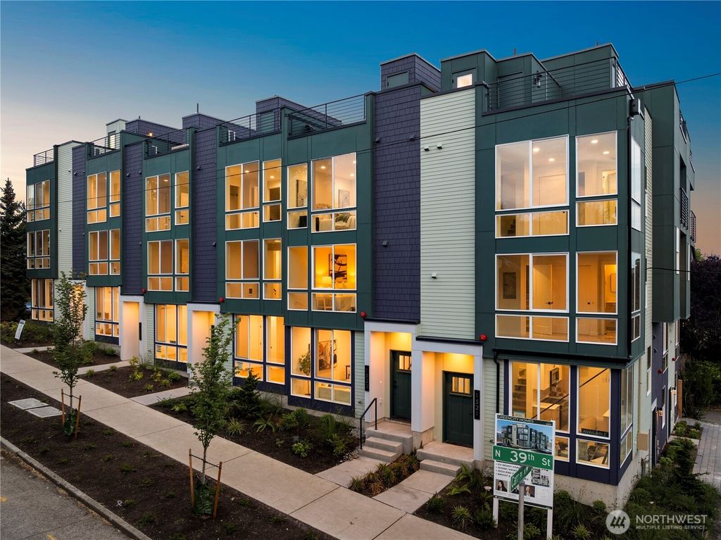 Photo of 1529 N 39th Street, Seattle, WA 98103 (MLS # 2421164)
