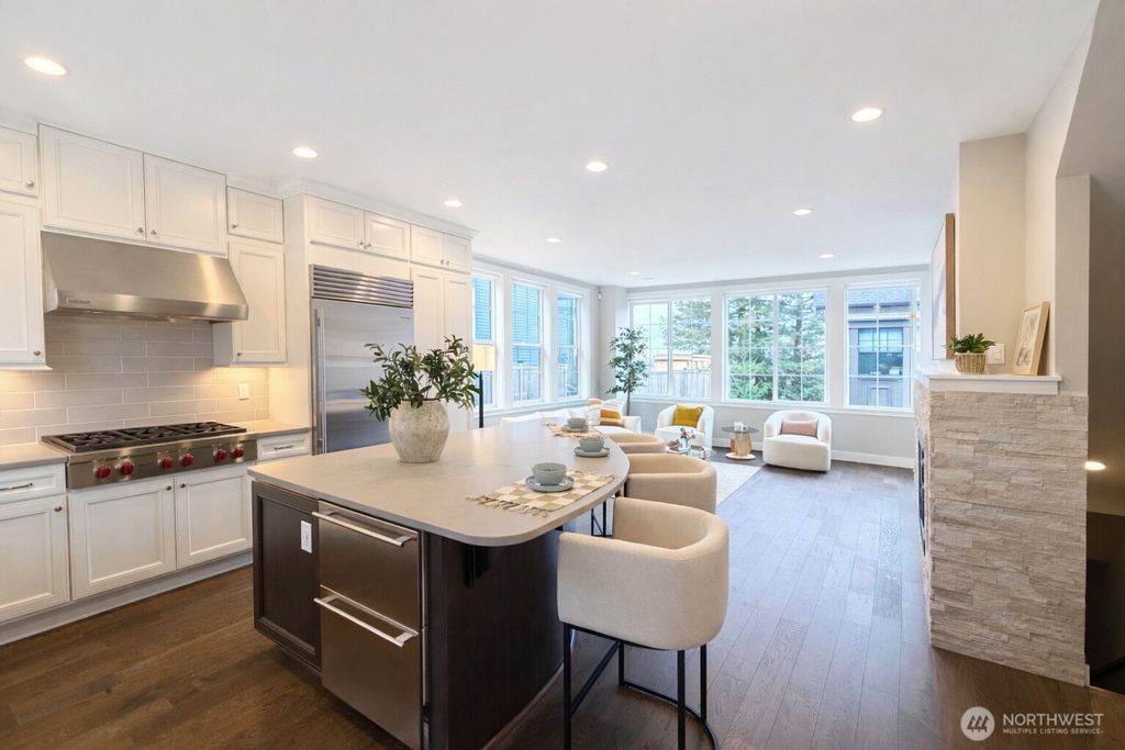 Photo of 2111 W 9th Ave Ave #24, Seattle, WA 98119 (MLS # 2469164)