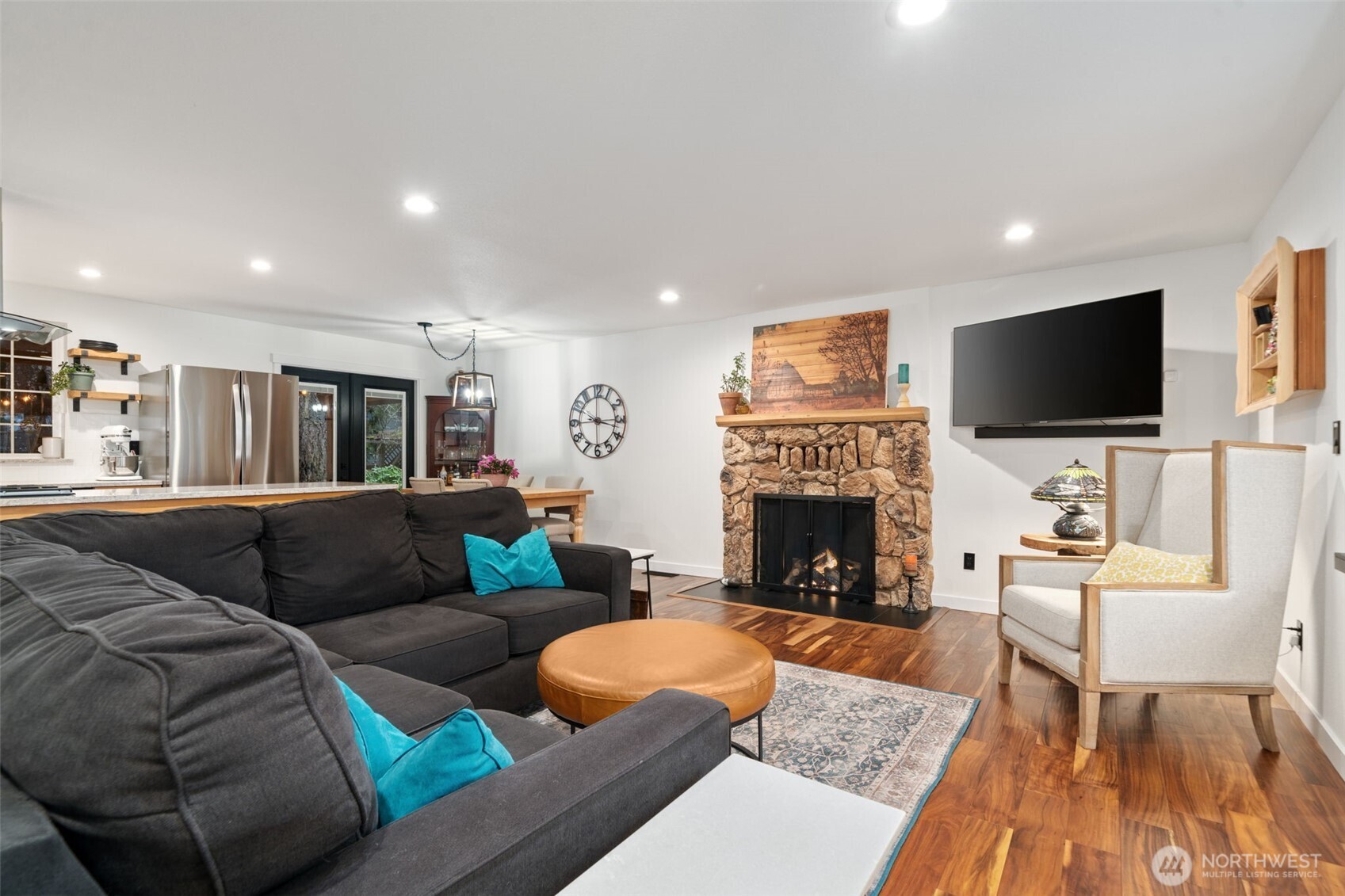 350 E Mountain View Drive