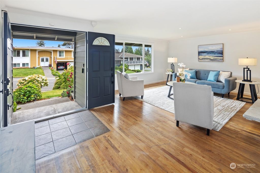 Photo of 11610 NE 136th Street, Kirkland, WA 98034 (MLS # 2236678)