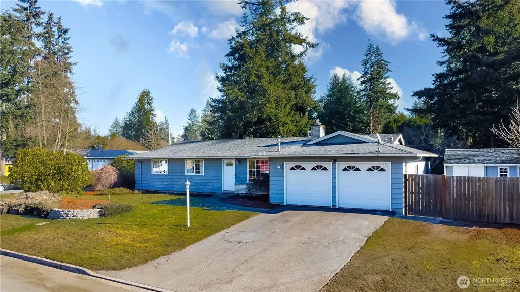 Photo of 30606 3rd Avenue S, Federal Way, WA 98003 (MLS # 2336111)