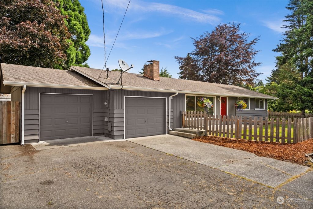 Photo of 1808 Emerald Street, Milton, WA 98354 (MLS # 2130778)