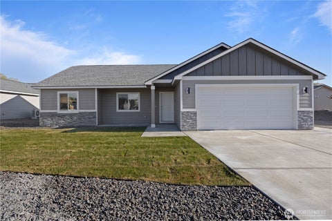 Photo of 203 Tawsha Street, Mattawa, WA 99349 (MLS # 2492118)