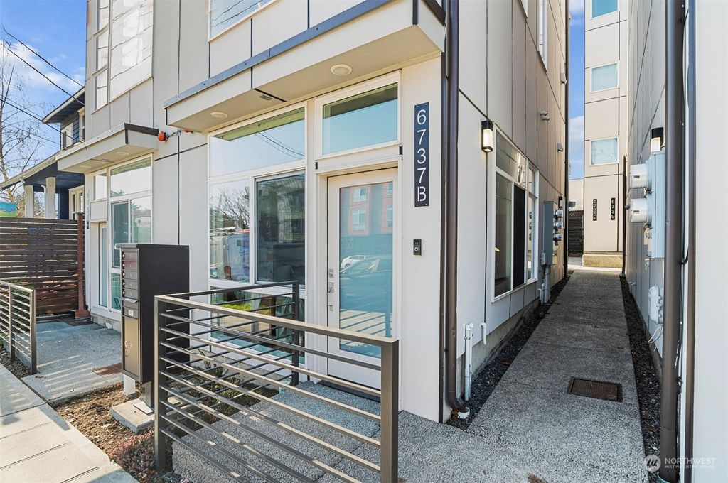 Photo of 6737 15th Avenue NW #B, Seattle, WA 98117 (MLS # 2323246)