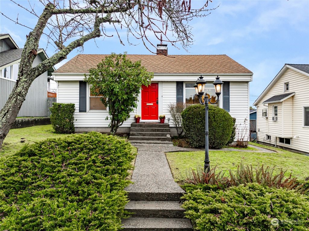 Photo of 4048 36th Avenue SW, Seattle, WA 98126 (MLS # 2196029)