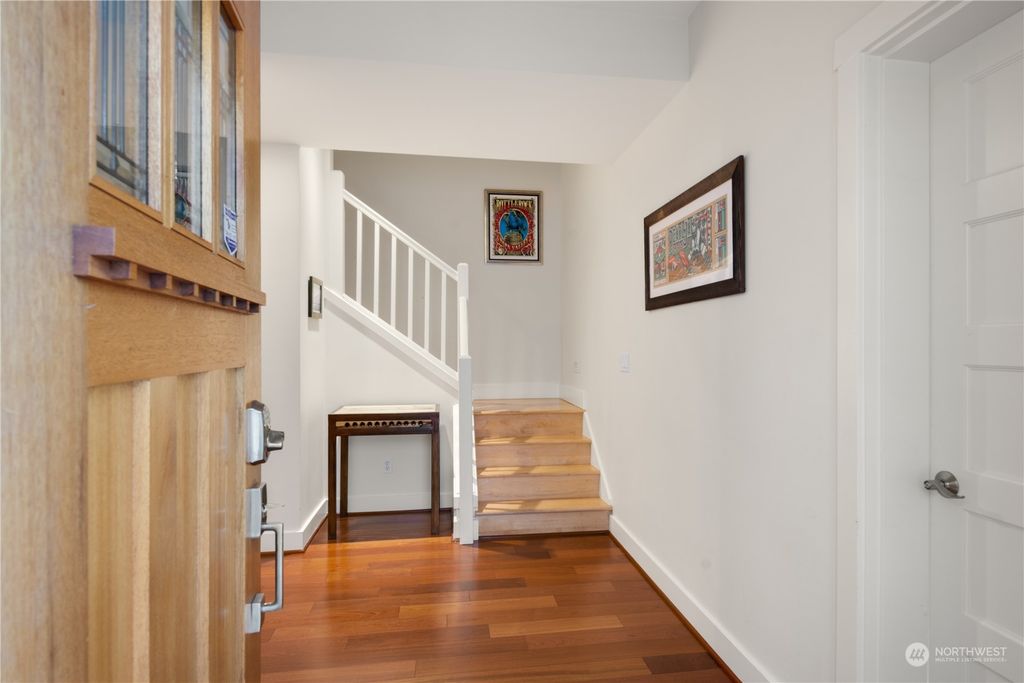 Photo of 31 D Etruria, Seattle, WA 98109 (MLS # 2278439)