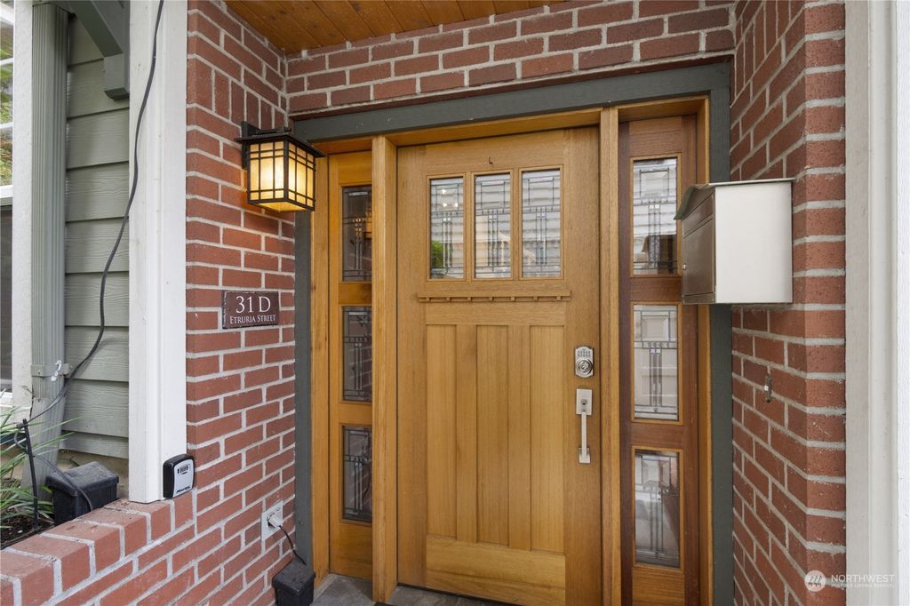 Photo of 31 D Etruria, Seattle, WA 98109 (MLS # 2278439)