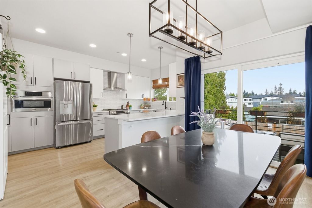 Photo of 806 164th Street SW #B3, Lynnwood, WA 98037 (MLS # 2505984)