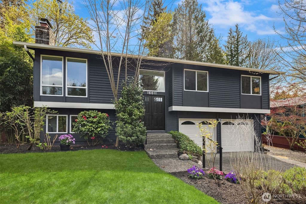 Photo of 16611 NE 108th Place, Redmond, WA 98052 (MLS # 2508117)