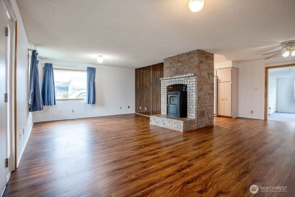 Photo of 2209 42nd Avenue, Longview, WA 98632 (MLS # 2477426)