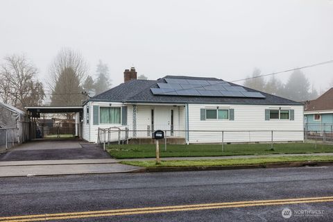 Photo of 2209 42nd Avenue, Longview, WA 98632 (MLS # 2477426)