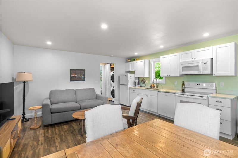 886 Cranberry Road