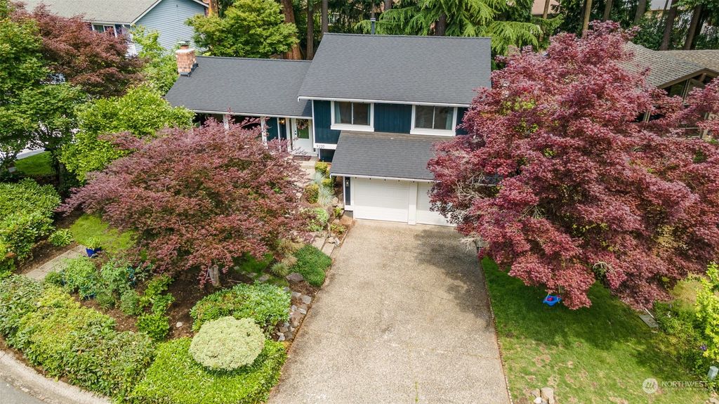 Photo of 9220 NE 142nd Street, Kirkland, WA 98034 (MLS # 2131395)