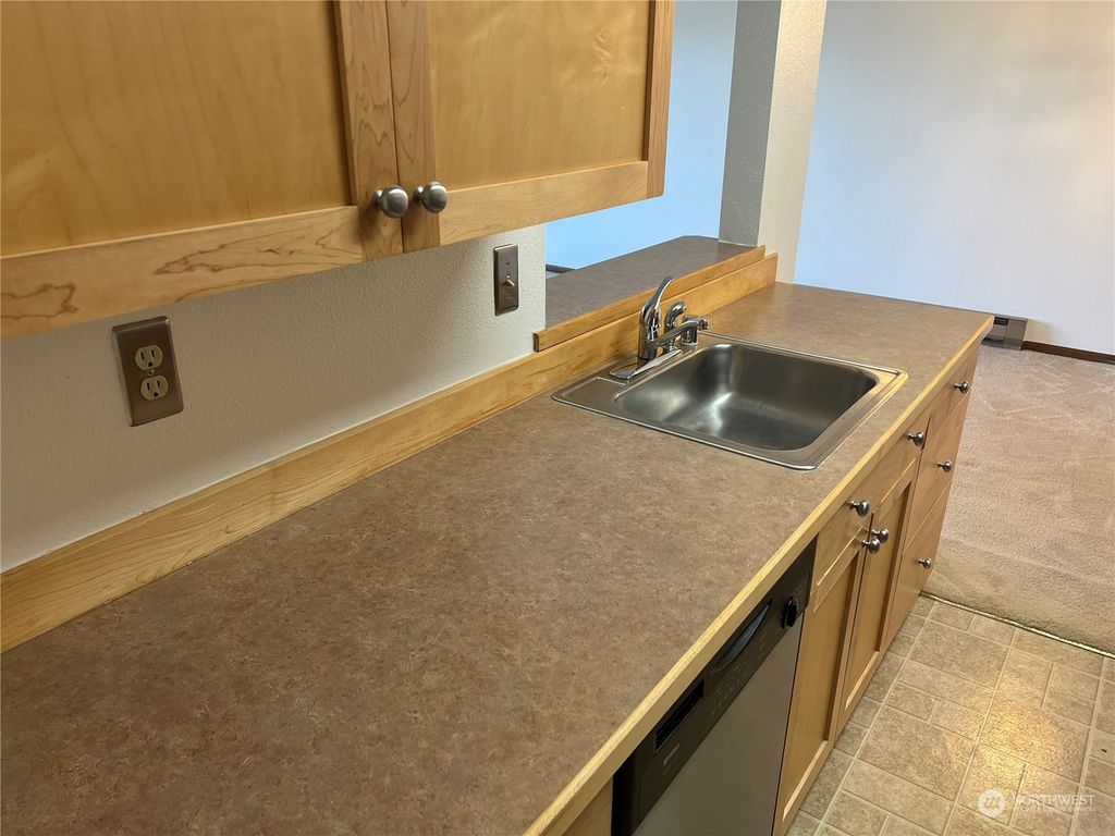 Photo of 1522 NE 175th St #406, Shoreline, WA 98155 (MLS # 2169690)