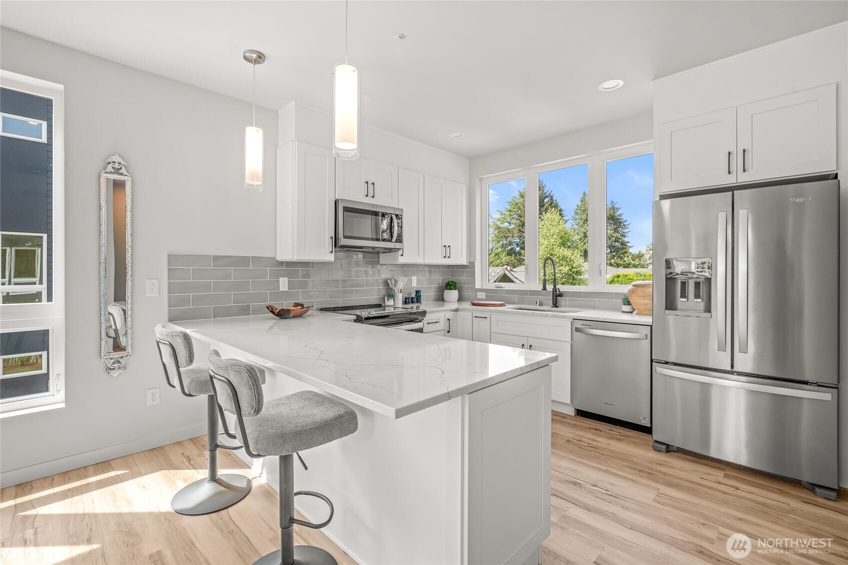 12225 Roseberg Avenue S 9