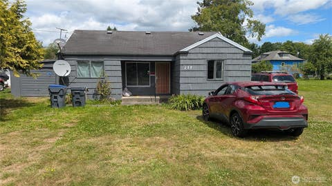 Photo of 222 E King Street, Aberdeen, WA 98520 (MLS # 2553718)