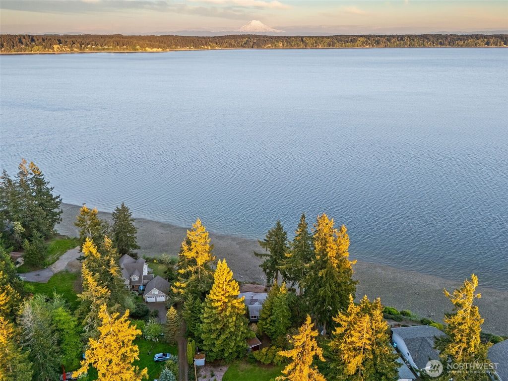 Photo of 727 E Stretch Island Road S, Grapeview, WA 98546 (MLS # 2513885)