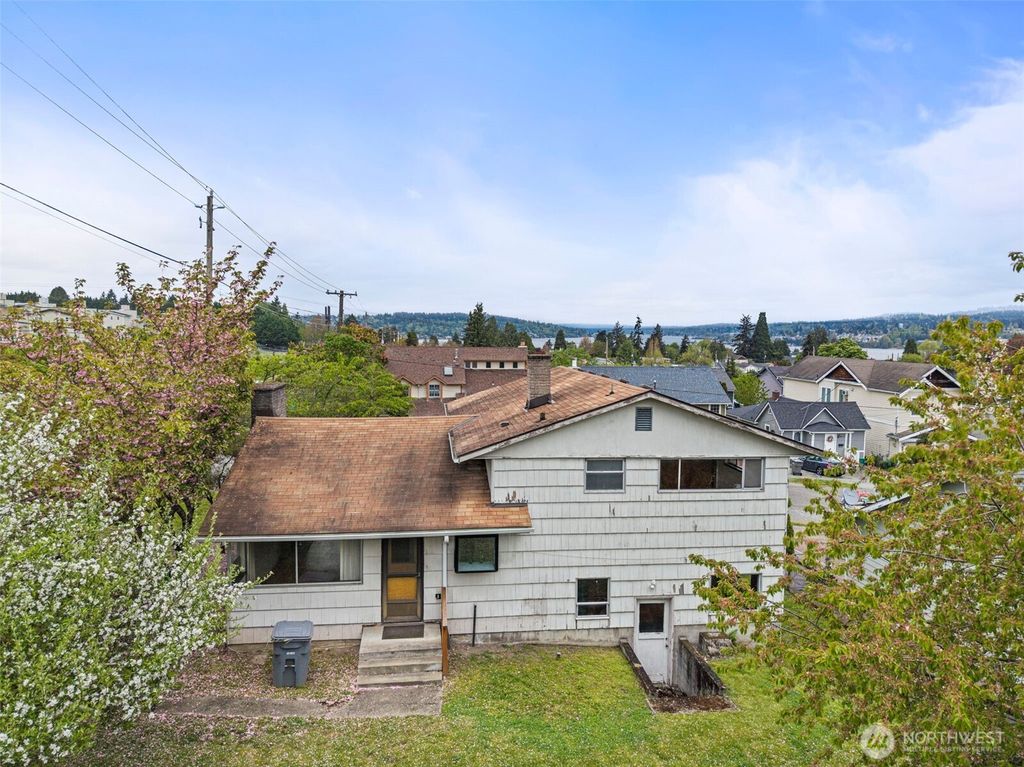 Photo of 8403 S 120th St St, Seattle, WA 98178 (MLS # 2512547)