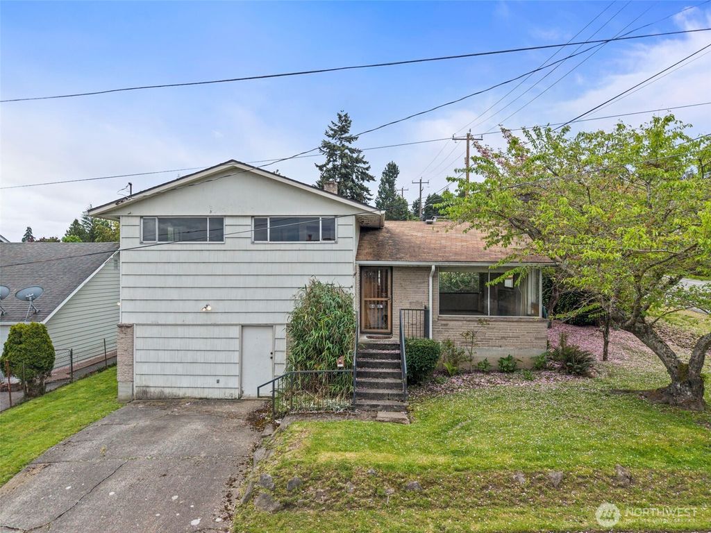 Photo of 8403 S 120th St St, Seattle, WA 98178 (MLS # 2512547)