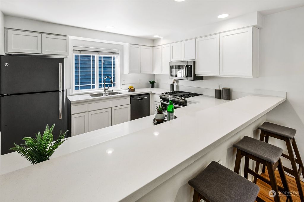 Photo of 3619 Dayton Avenue N, Seattle, WA 98103 (MLS # 2235994)