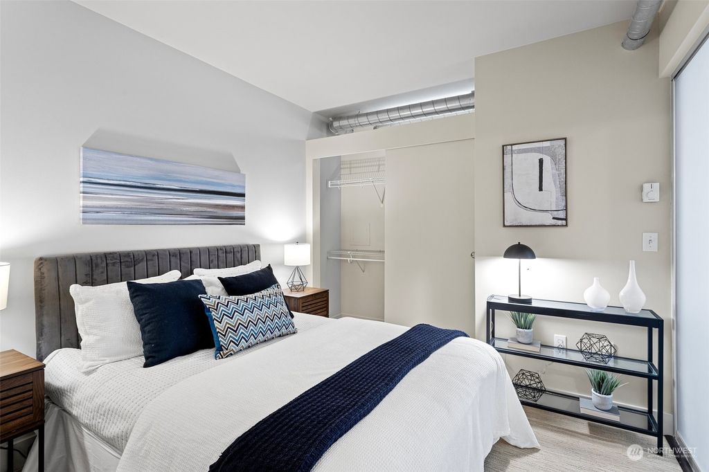 listing image 9363657516821830002