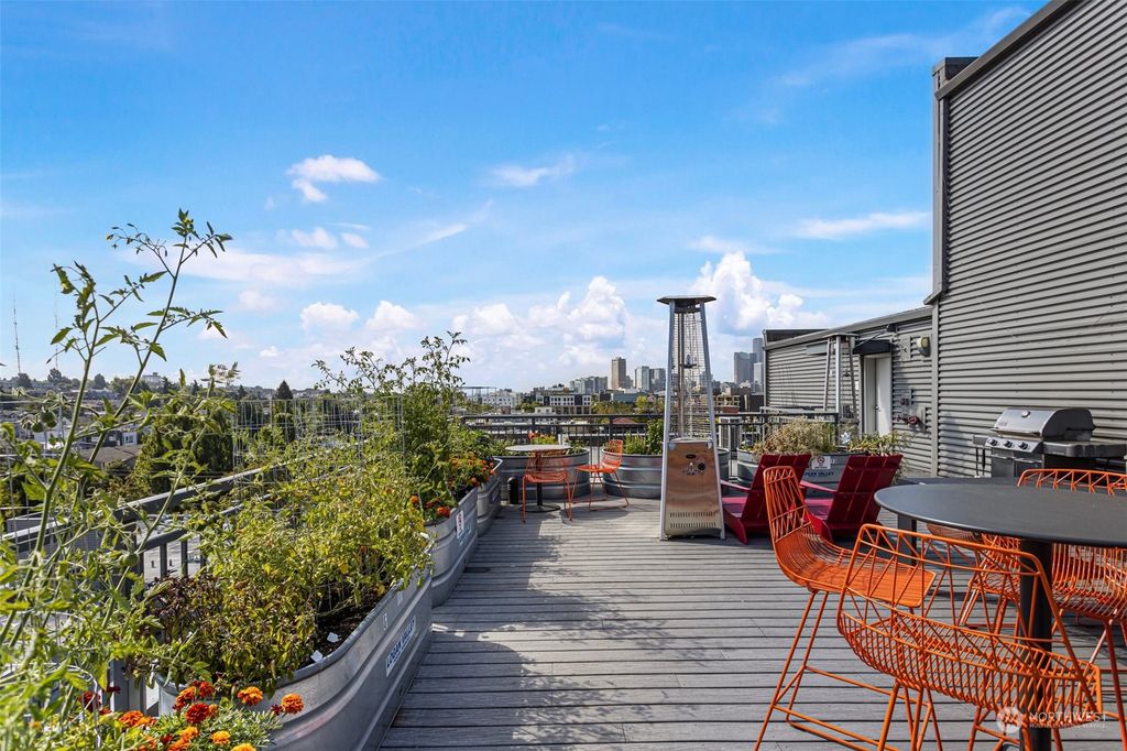 listing image 9369179472360446076
