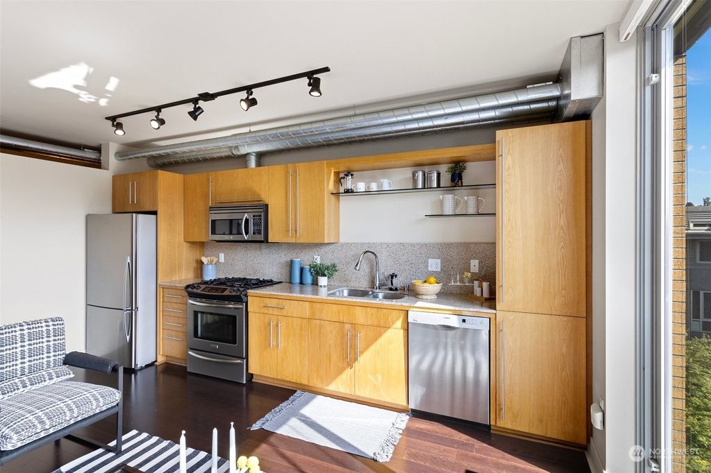 listing image 9366274869552622266