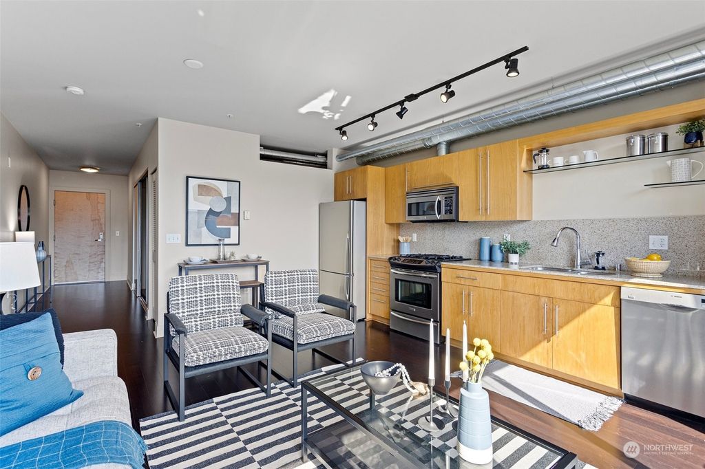 listing image 9366325808284772163