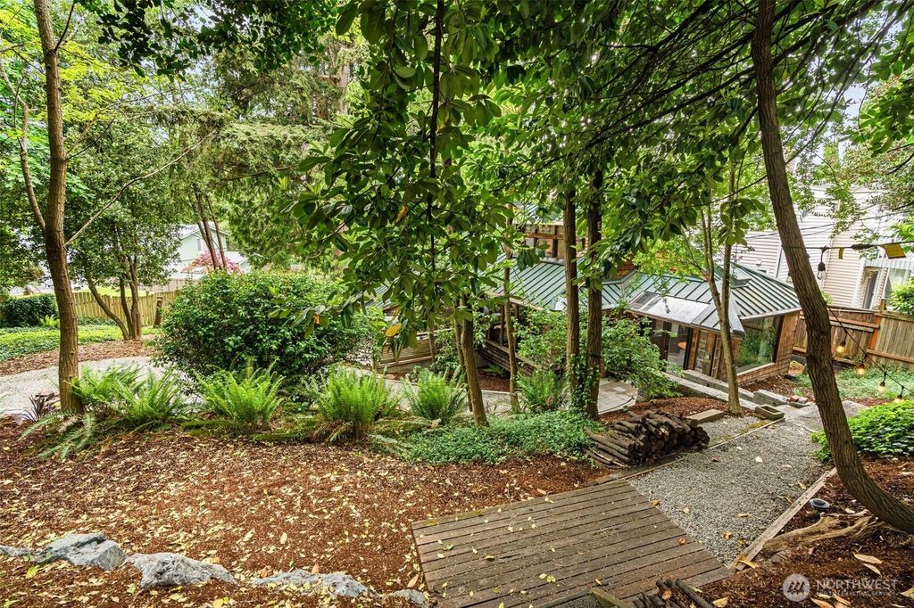Photo of 9629 California Avenue SW, Seattle, WA 98136 (MLS # 2522038)