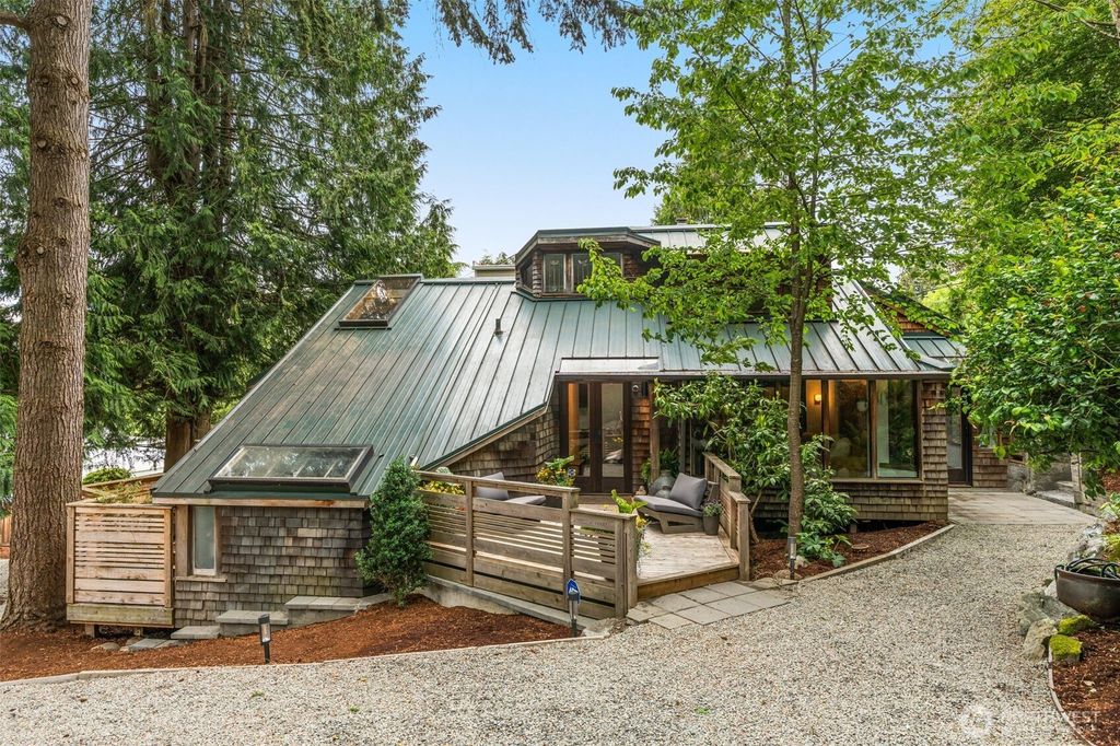 Photo of 9629 California Avenue SW, Seattle, WA 98136 (MLS # 2522038)