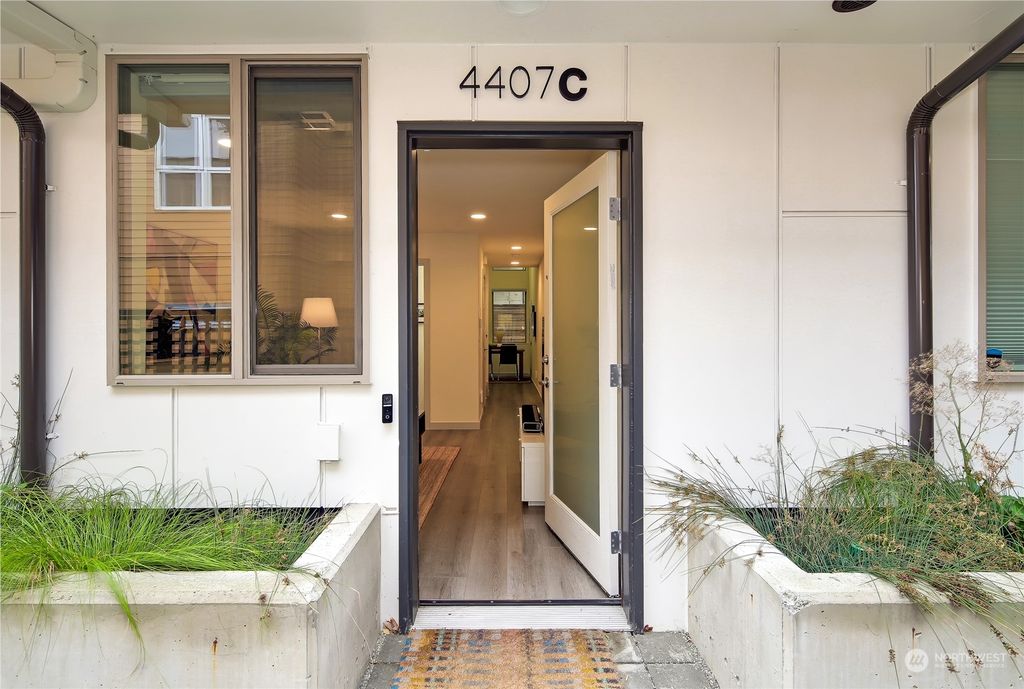 Photo of 4407 42nd Avenue SW #C, Seattle, WA 98116 (MLS # 2025153)