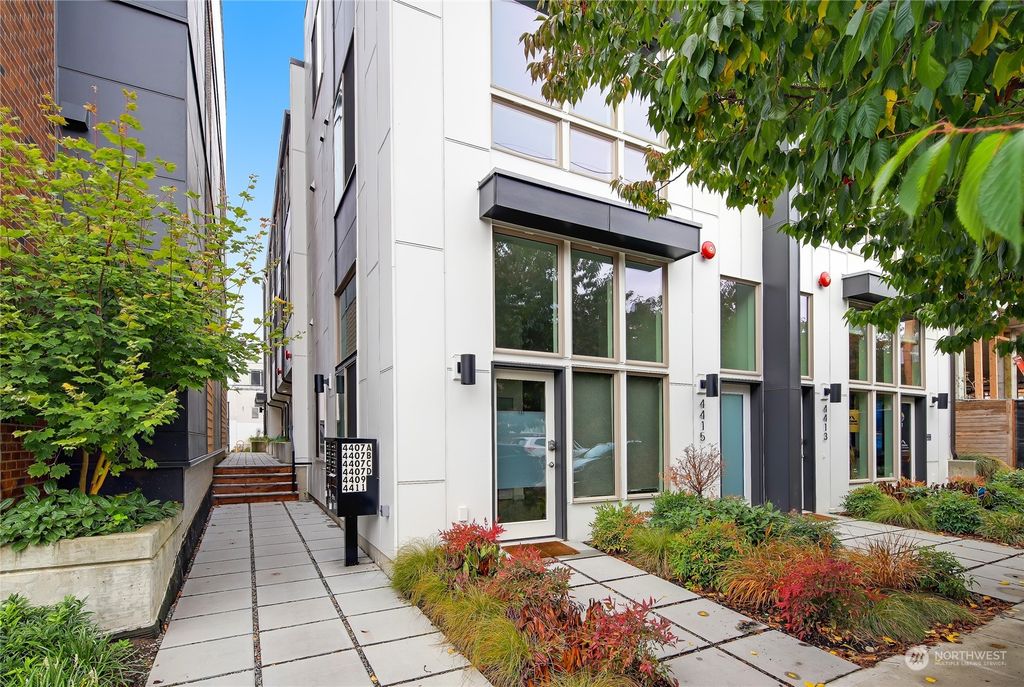 Photo of 4407 42nd Avenue SW #C, Seattle, WA 98116 (MLS # 2025153)