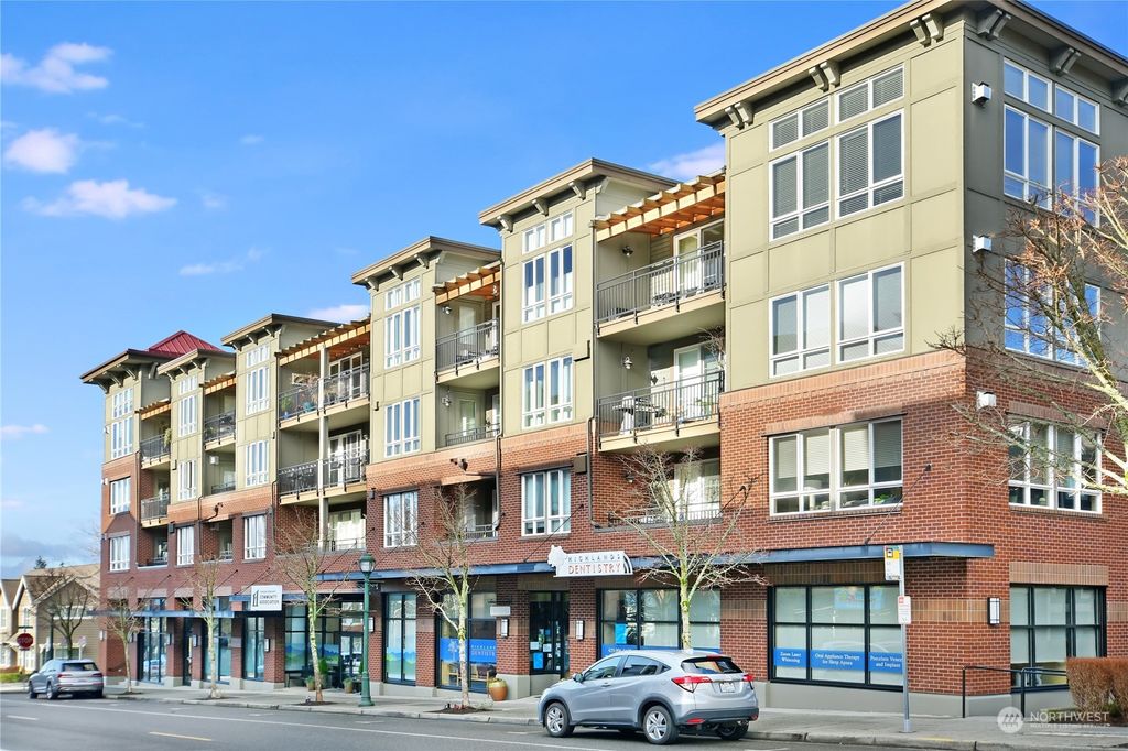 Photo of 1880 25th Avenue NE #313, Issaquah, WA 98029 (MLS # 2027289)