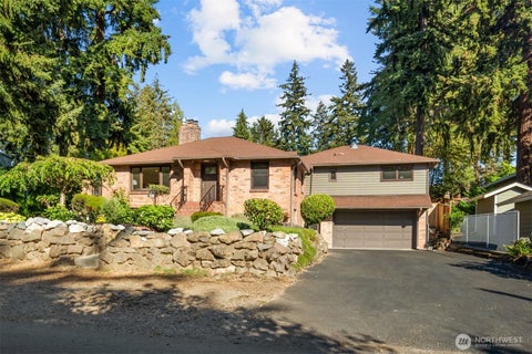 Photo of 15108 24th Avenue SW, Burien, WA 98166 (MLS # 2573615)