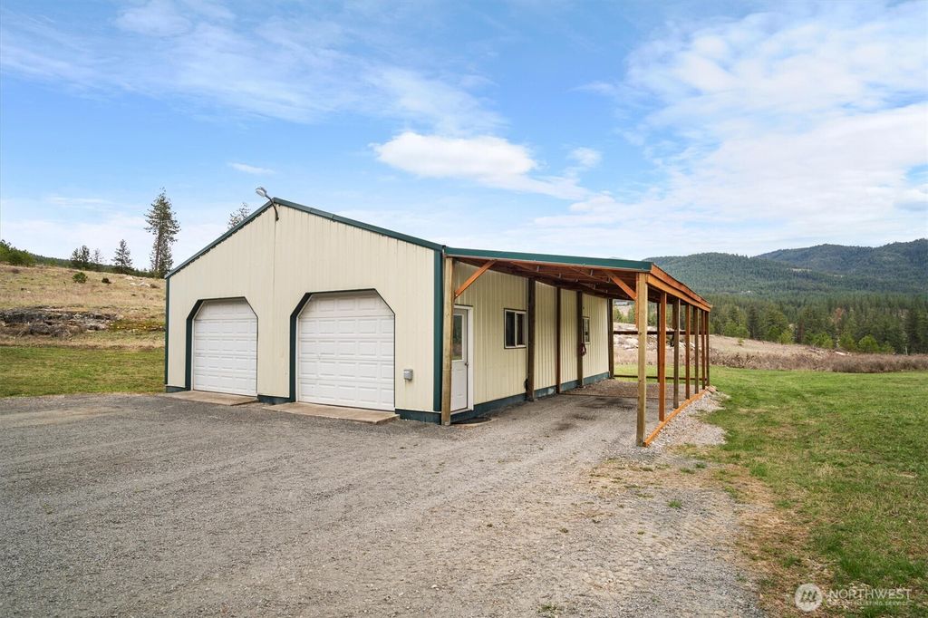 Photo of 980 D Westover Road #D, Colville, WA 99114 (MLS # 2500017)