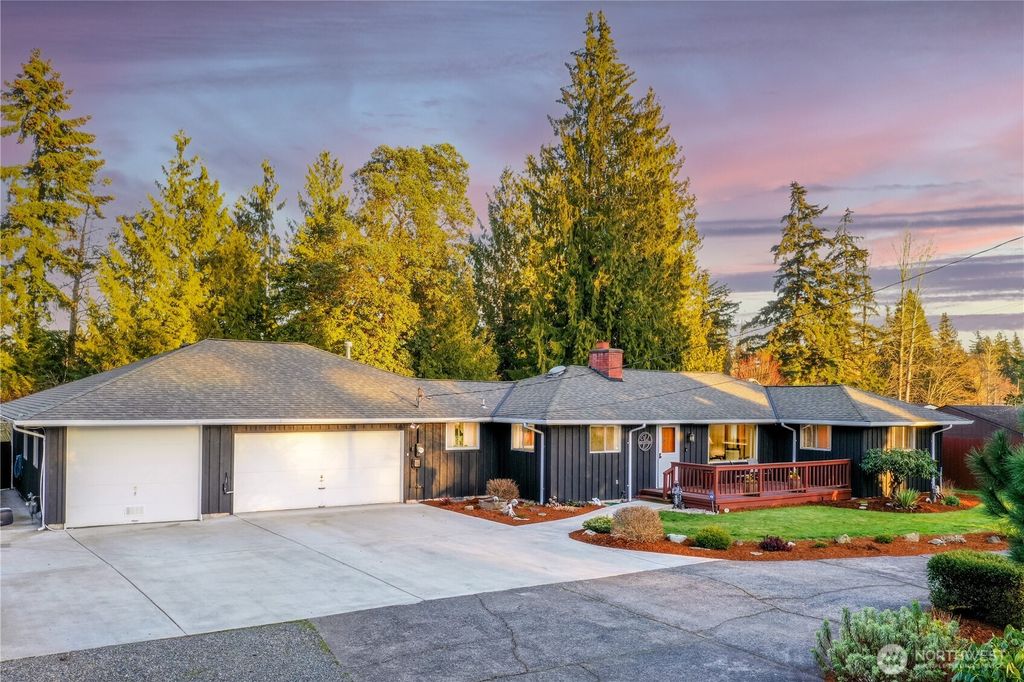 Photo of 30052 37th Avenue S, Auburn, WA 98001 (MLS # 2343066)