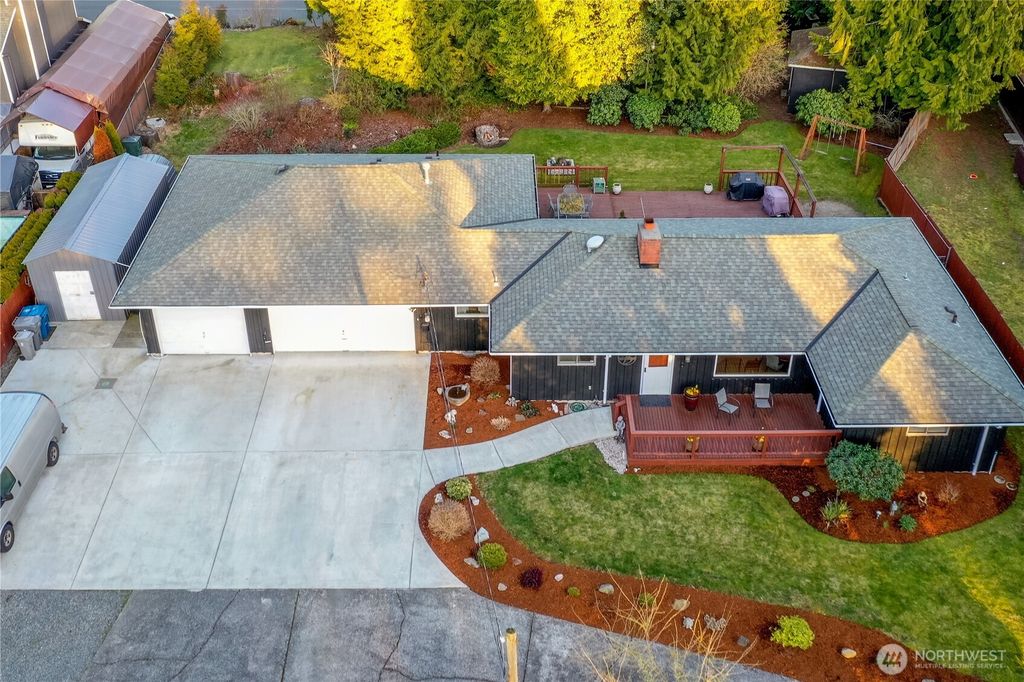 Photo of 30052 37th Avenue S, Auburn, WA 98001 (MLS # 2343066)