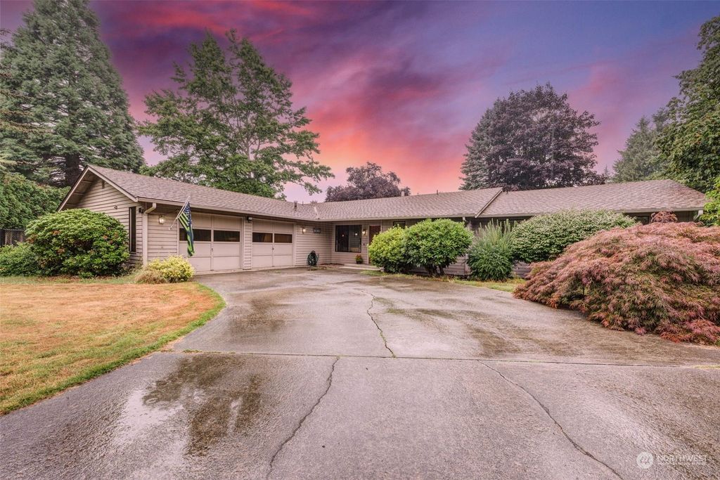Photo of 12516 46th Drive NE, Marysville, WA 98271 (MLS # 2149412)