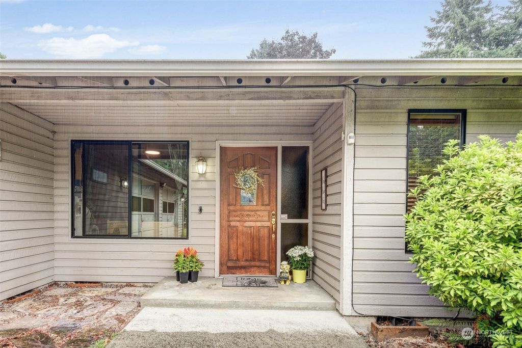 Photo of 12516 46th Drive NE, Marysville, WA 98271 (MLS # 2149412)
