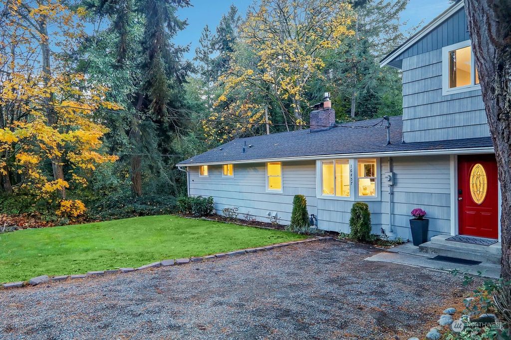 Photo of 16457 13th Avenue SW, Burien, WA 98166 (MLS # 2178422)