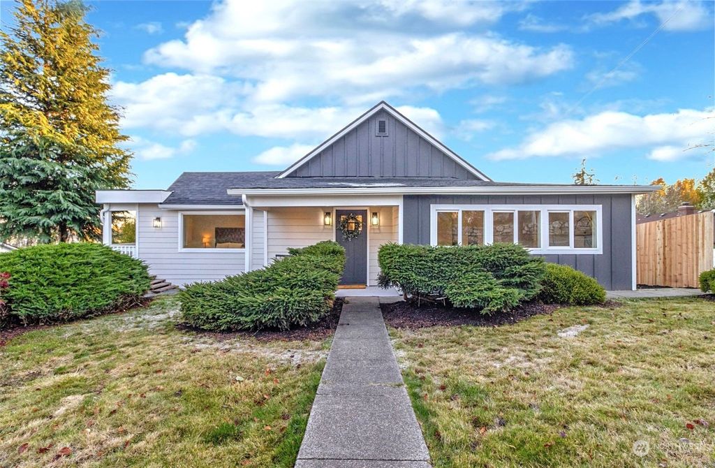 Photo of 11704 20th Street NE, Lake Stevens, WA 98258 (MLS # 2015985)