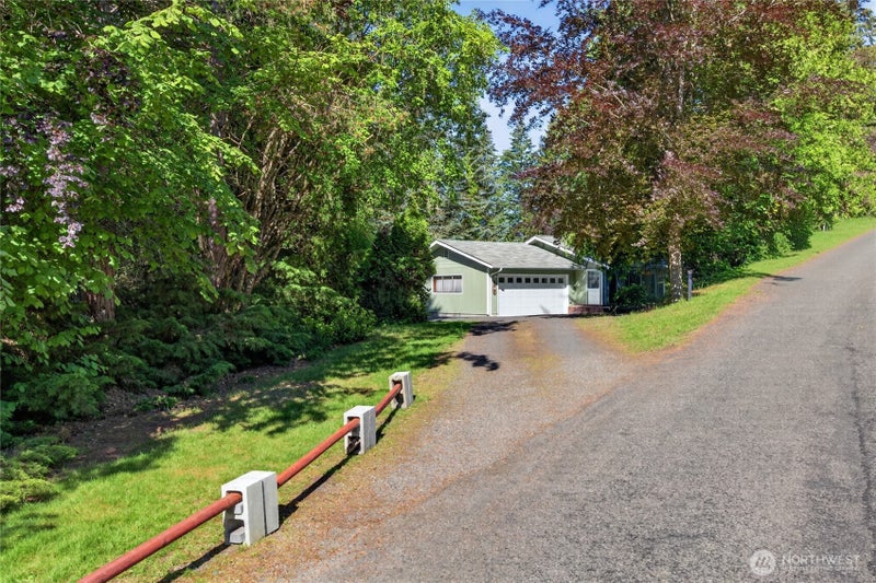 371 SE Summit Road